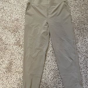 Athlete Brooklyn Ankle Pant in Tan